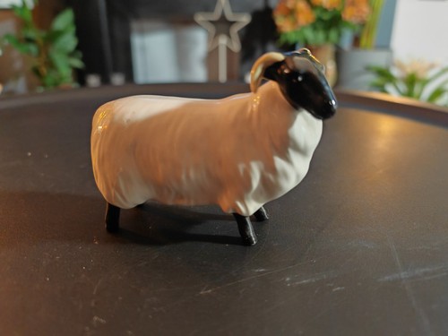 Beswick sheep model - beswick,