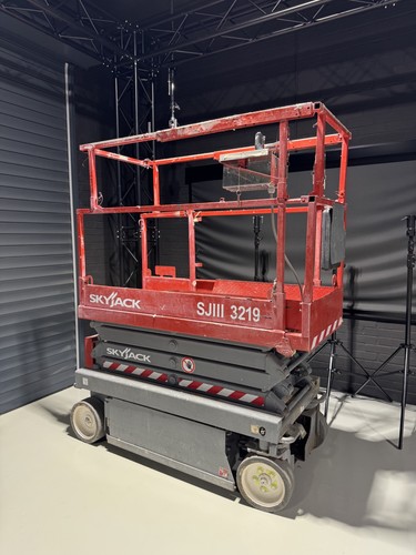 2017 skyjack sj3219 - 7.8m,