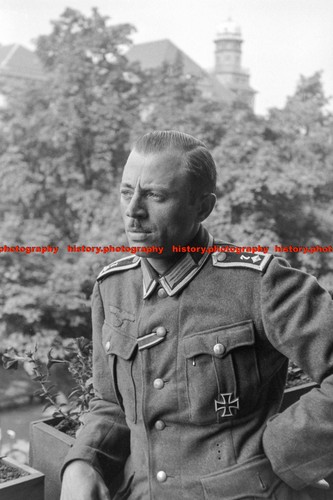 F013397 german soldier iron - f013397,