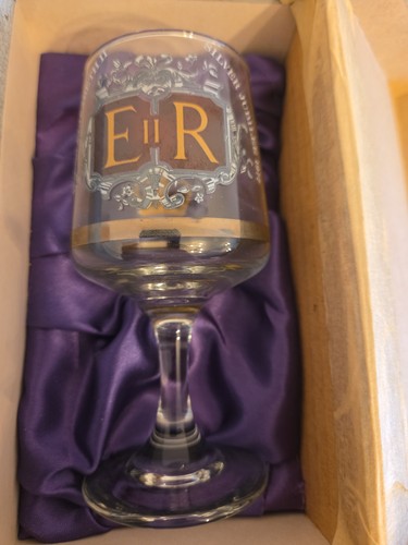 Queen elizabeth silver - queen, ii