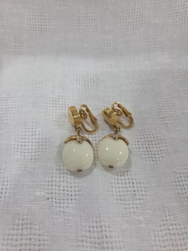Vintage gold tone - gold-tone, trifari