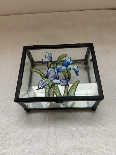 Vintage hand painted daffodil - painted,