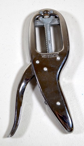 Crackerjack vintage nut - vintage,