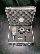 AKG C214 Condenser Microphone