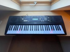 Yamaha EZ-220 Digital Keyboard