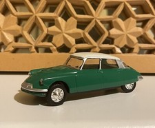 Diecast Norev Citroen DS Green