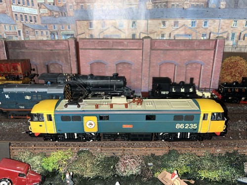 Hornby gauge class 86 - class,