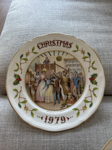 Aynsley 1979 christmas plate - christmas,