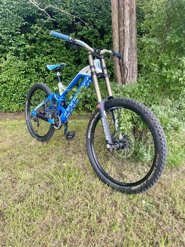 Mondraker summum pro - team, dh