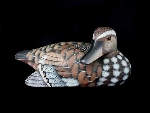 Beautiful vintage wooden duck - wooden,
