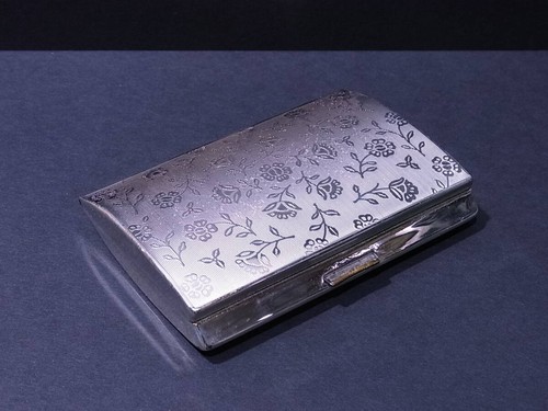 Melissa england cigarette - england, case