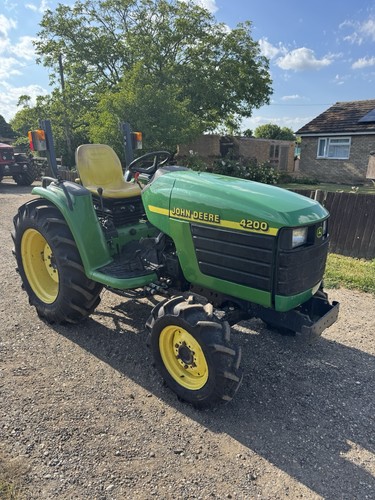 John deere compact - deere, tractor