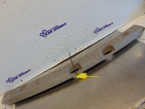 Caddy boot threshold - boot, 03-09