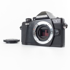 Olympus OM-D E-M10 II 16.1Mp