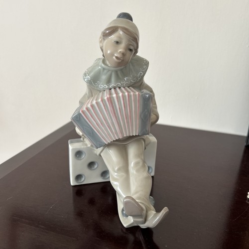 Vintage retired 1971 lladro - retired,