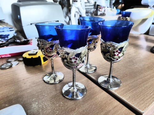 Set unusual glass and - of,