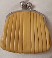 Clarks Leather Kisslock Coin