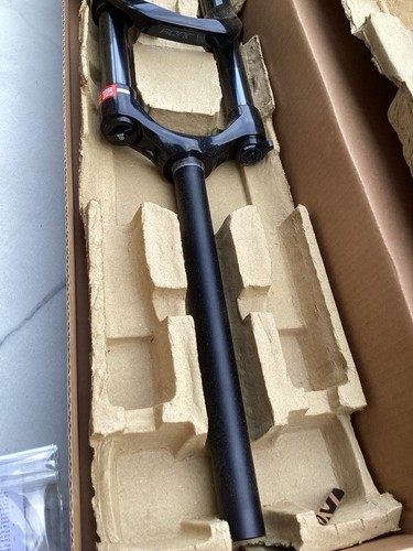 Brand new box rockshox - new,