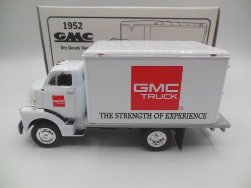 First gear 1025 1952 gmc - first,