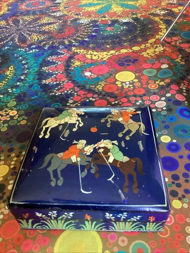 Vintage lacquered box hand - vintage,