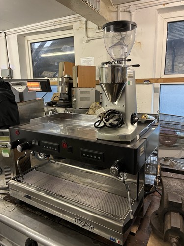 Coffe machine and - and, grinder
