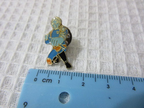 Cricket player vintage pin