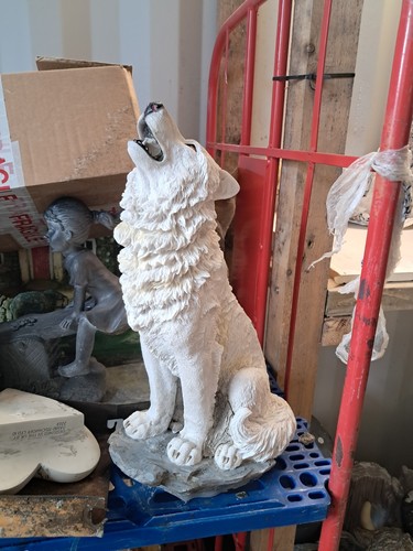 Wolf mold latex and - latex,