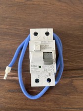 DORMAN SMITH 32 AMP CURVE B