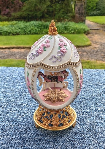 House faberge musical - of,