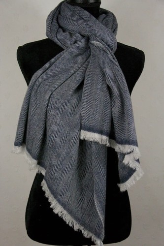 100 hand knit wrap cashmere - knit,