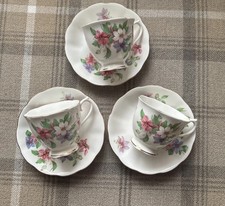 Vintage Royal Albert Bone China Cups & Saucers Pretty Flowers