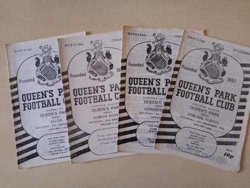 Queen park football - park,