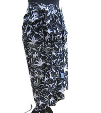 THE BEACH SUPER SARONG BLACK