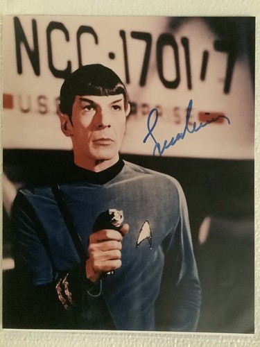Autographed 8x10 leonard - 8x10,