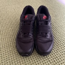 Nike Air Max 90 Size 10 - Black & Red