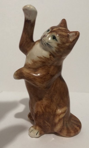 Standing ginger cat - ginger,