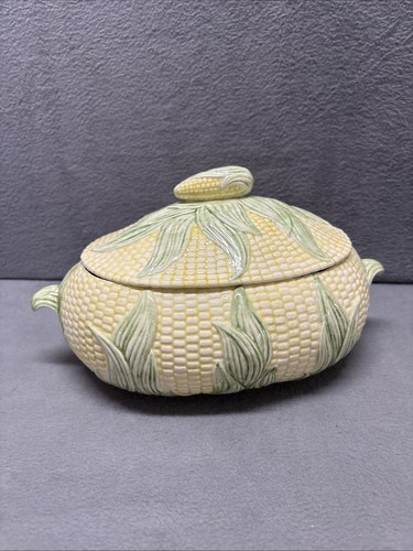 Corn cob shaped covered - corn,