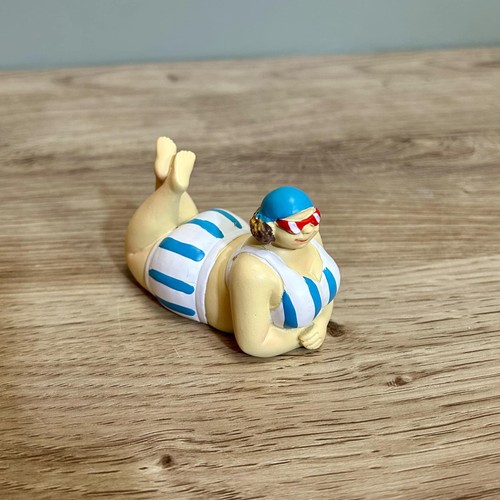 Beach fat ladies resin - fat,