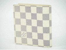 Louis Vuitton Wallet White and