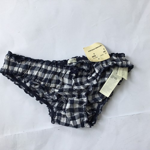 Gilly hicks down undies - gilly,