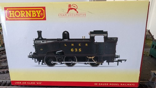 Hornby r3324 lner black - lner, red