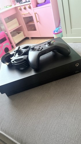Xbox one black 1tb used - one, x
