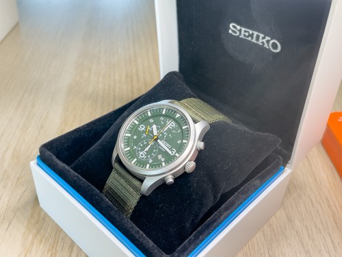Seiko chronograph green dial - green,