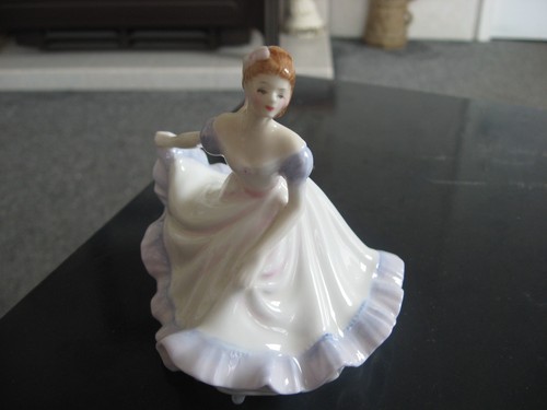 Royal doulton figurine nanette - royal,