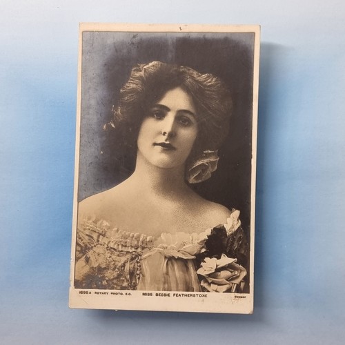 Edwardian actress postcard - edwardian,