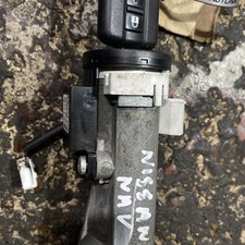 Genuine Nissan Navara D40