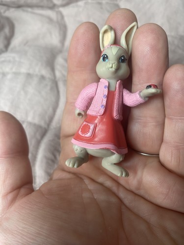 Peter rabbit figure - , lily