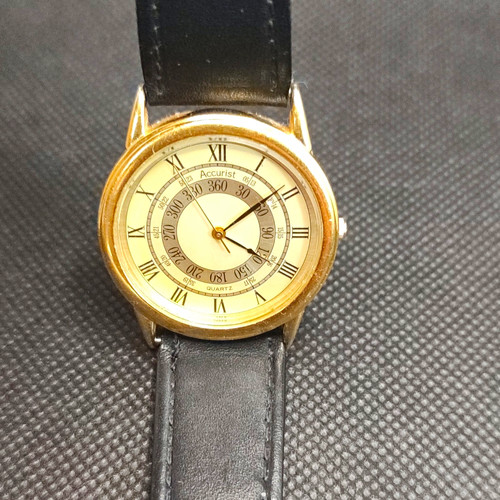 Accurist quartz analogue gold - quartz,