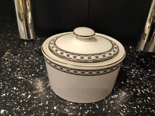 Wedgwood contrasts lidded - contrasts,