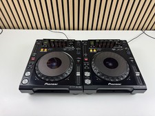 2x Pioneer CDJ 850 DJ Decks
